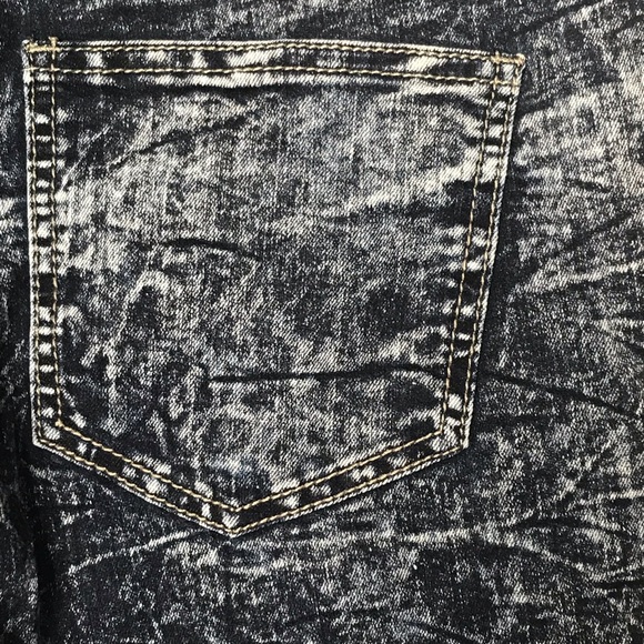 Textured Denim Jeans - Picture 8 of 9